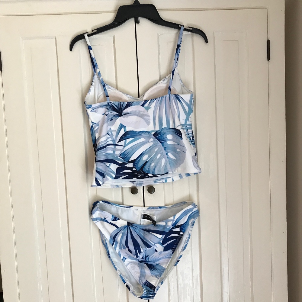 LA BLANCA 2 PIECE SWIMSUIT W/SARONG SET NWOT - Picture 3 of 11